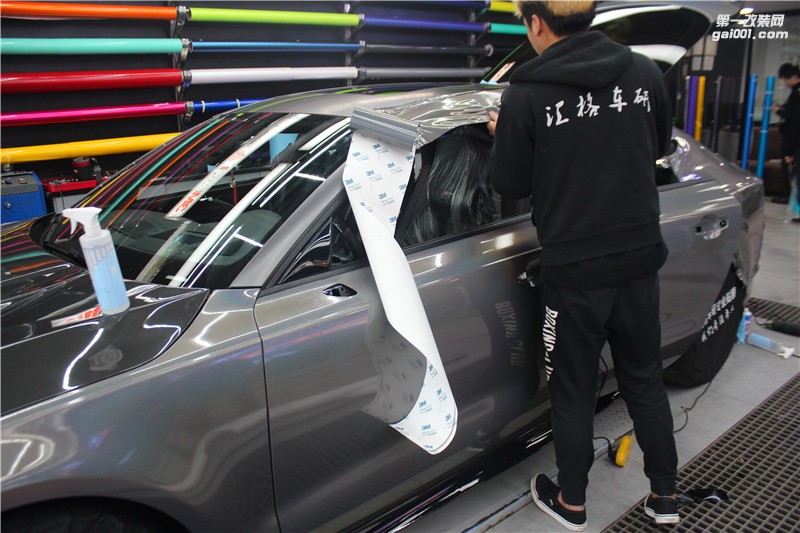 長沙奧迪RS7改色貼膜施工3M錦繡灰