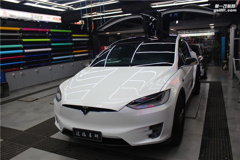 長沙特斯拉全車施工法國進口HEXIS透明膜