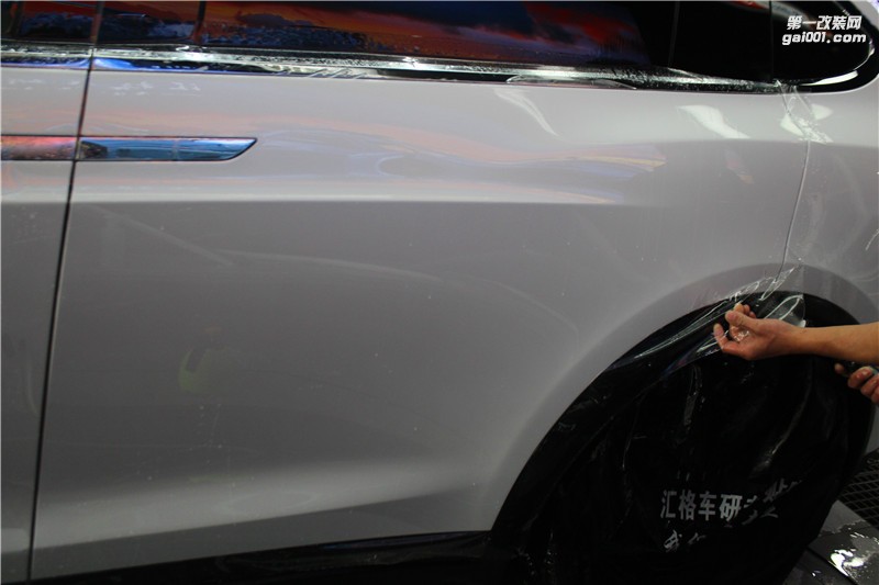 長沙特斯拉全車施工法國進口HEXIS透明膜