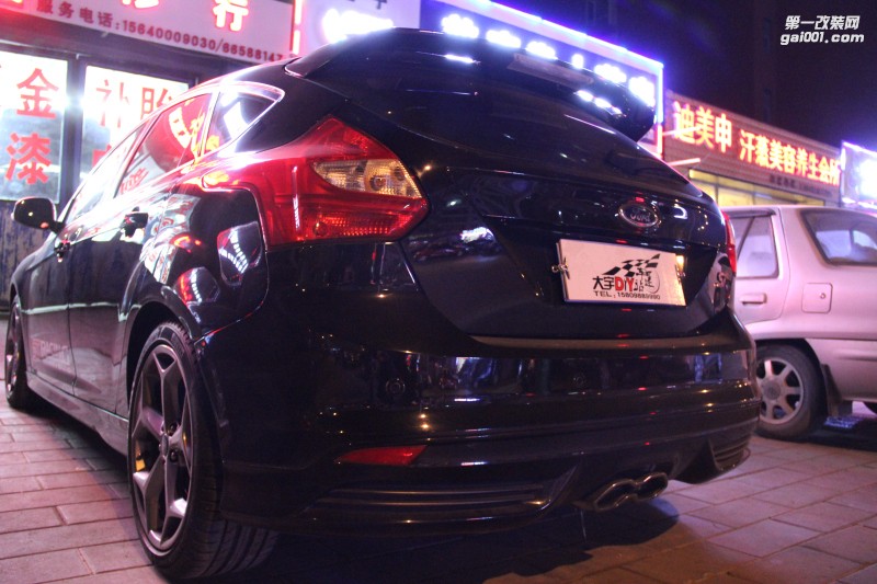 大宇車迷站 福特ST改裝德國BERGER彩色安全帶