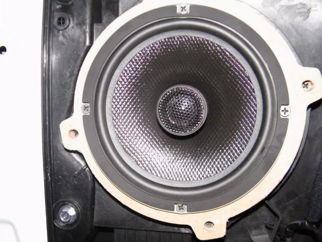 現(xiàn)代途勝音響無(wú)損升級(jí)還不夠，全車美特靜隔音 一路“靜”享美音