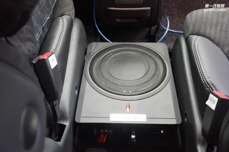 清遠(yuǎn)至上音樂本田艾力紳音響無損升級 驅(qū)走原車乏味音質(zhì)