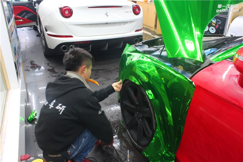 長(zhǎng)沙奧迪TT改色貼膜施工電鍍綠
