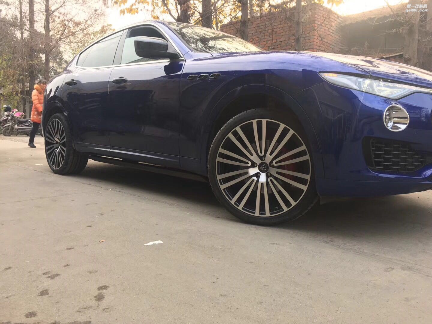 瑪莎拉蒂萊萬(wàn)特 levante 改裝升級(jí)22寸私人定制鍛造