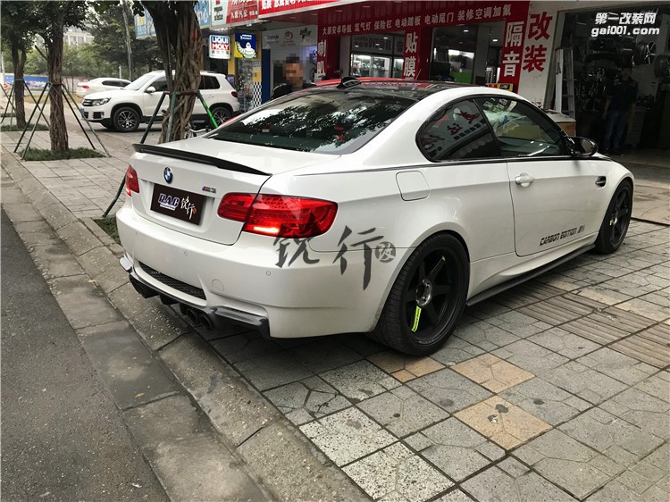 成都銳行寶馬E92 M3改裝VHP鈦合金閥門排氣碳纖維前后唇側(cè)裙
