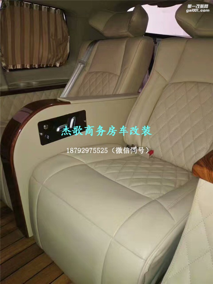 【改裝案例】豐田酷路澤內飾個性化改裝——要的就是霸氣!