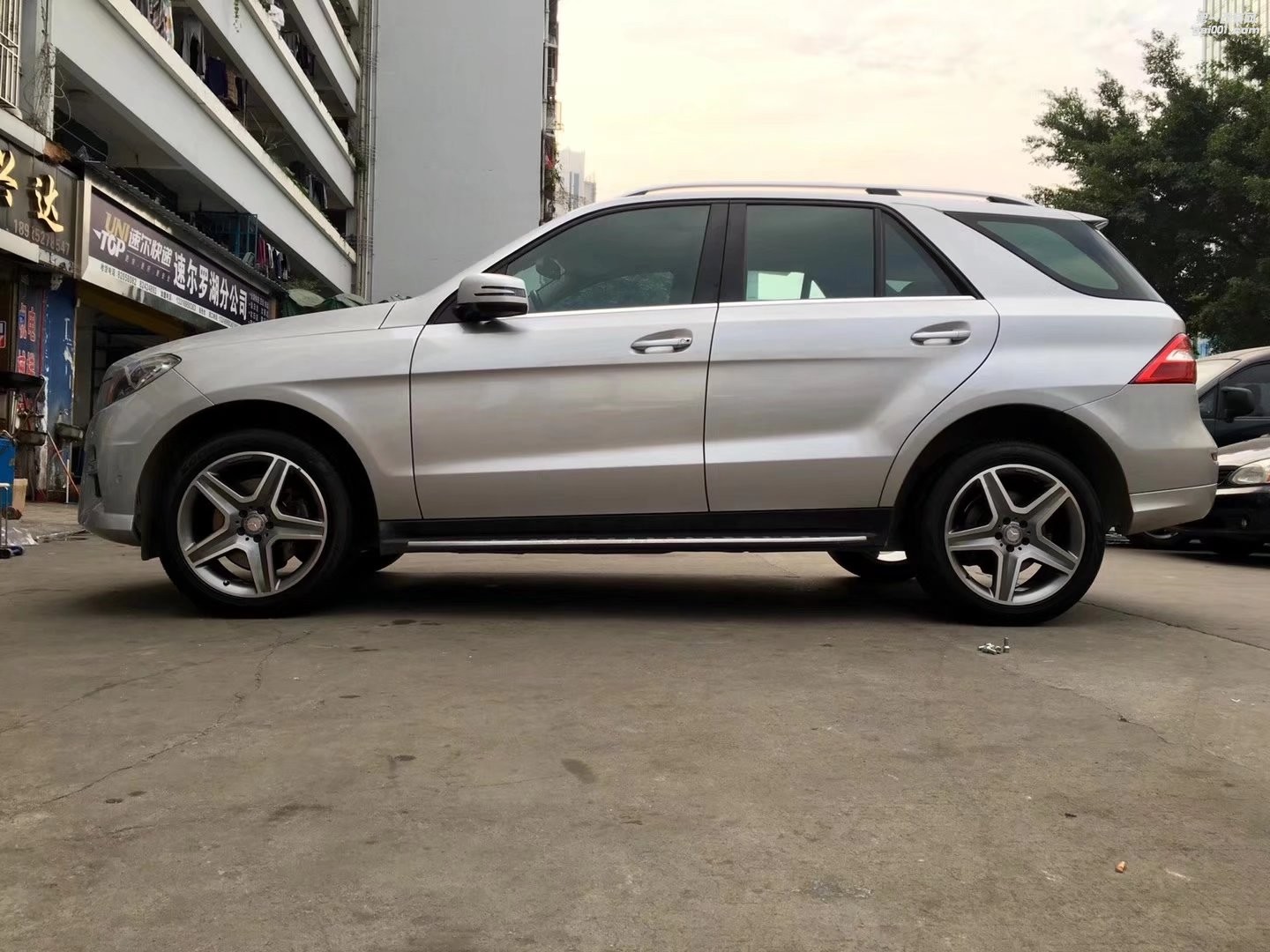 奔馳，換 原裝  20寸  AMG  完工！