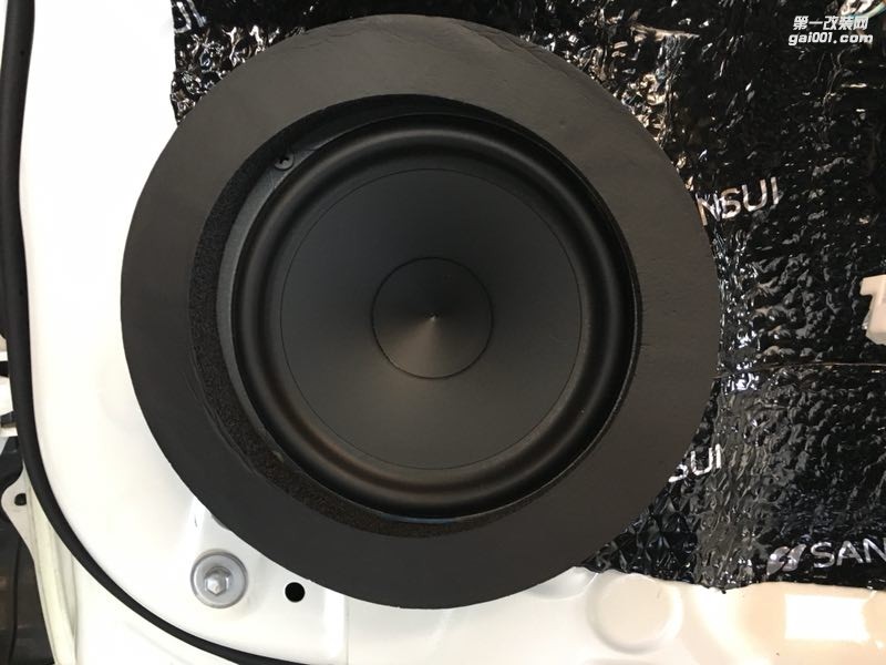汕頭市星悅汽車音響改裝豐田銳志那些年我們一起追過的音樂改裝三分頻意大利赫茲十五周年喇叭