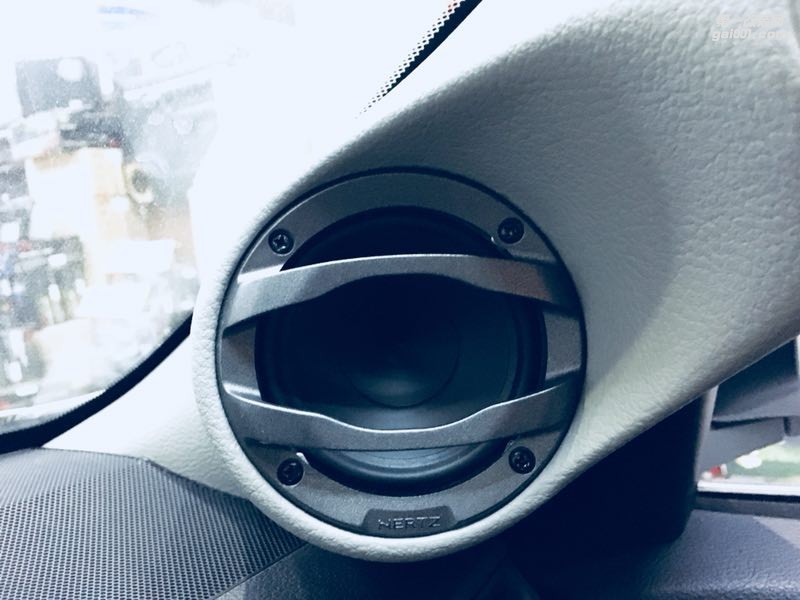 汕頭市星悅汽車音響改裝豐田銳志那些年我們一起追過的音樂改裝三分頻意大利赫茲十五周年喇叭