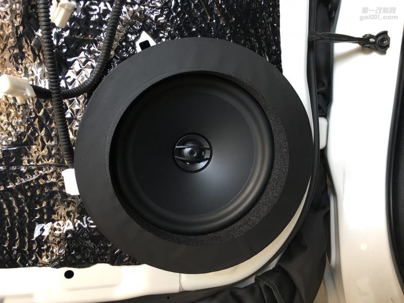 汕頭市星悅汽車音響改裝豐田銳志那些年我們一起追過的音樂改裝三分頻意大利赫茲十五周年喇叭
