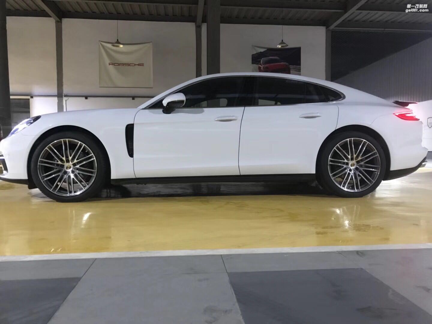 保時(shí)捷Panamera 19寸升級(jí)21寸最新款鍛造輪轂