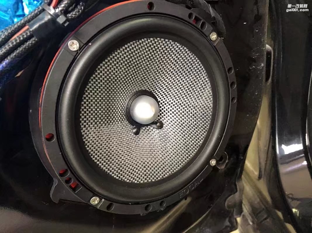 廣西南寧別克君越音響改裝法國(guó)勁浪喇叭+8音度DSP處理器