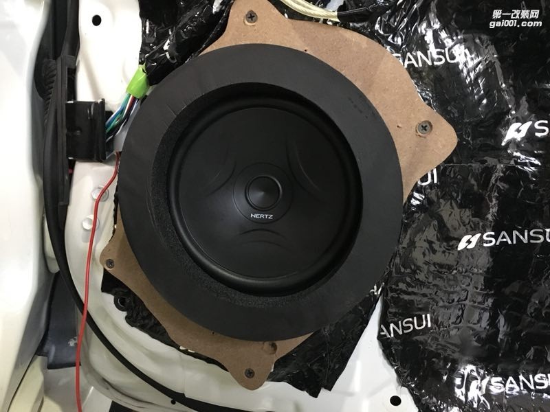 汕頭市星悅汽車音響改裝豐田霸道音響改裝星悅D套餐車載音響坐上車的人有耳福了內(nèi)心澎湃