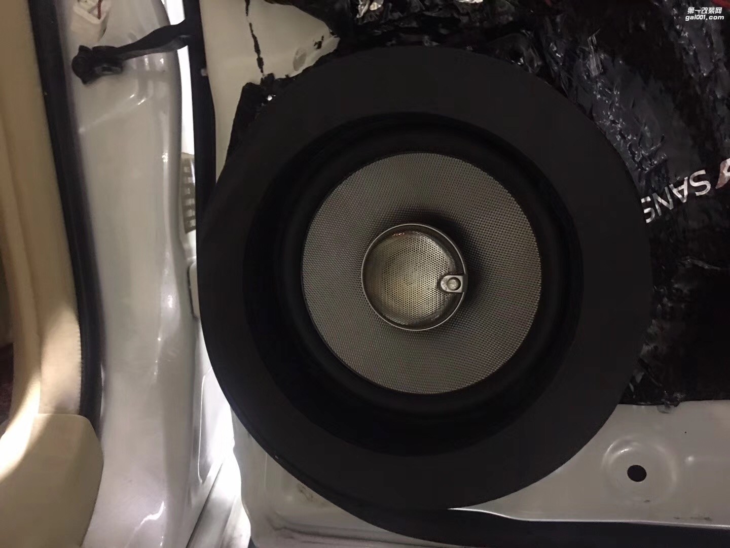 汕頭市星悅汽車音響改裝豐田霸道音響改裝星悅D套餐車載音響坐上車的人有耳福了內(nèi)心澎湃