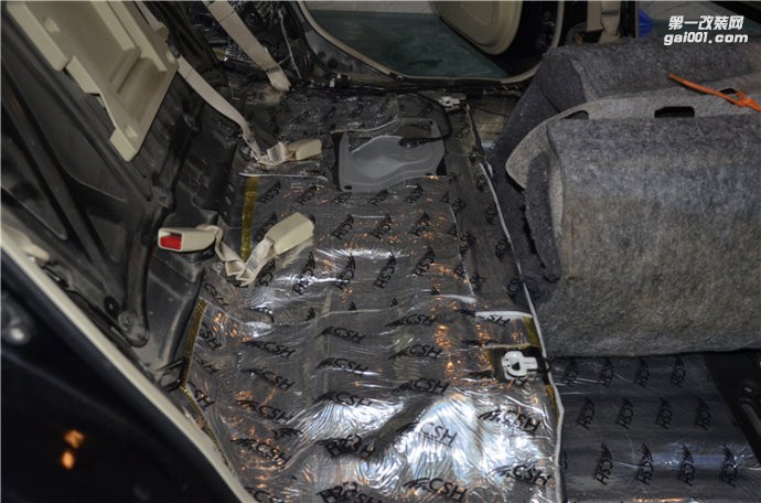 武漢天籟全車俄羅斯STP隔音方案與過(guò)程 車改坊連鎖歌德店
