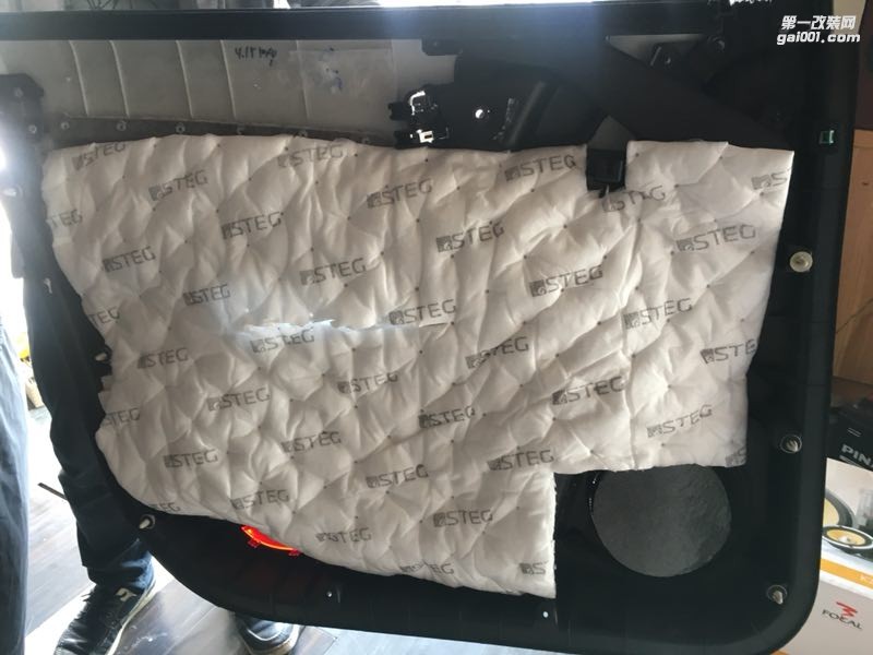 汕頭市區(qū)哪里有比較好的汽車音響改裝店傳祺GS5全車升級(jí)史泰格隔音降噪汕頭星悅汽車音響改裝勁浪三分頻