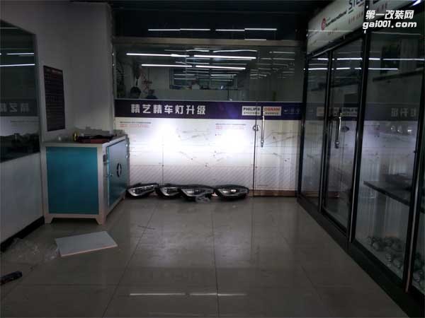 西寧汽車大燈改裝奧迪Q7汽車燈光升級(jí)|精藝精車燈改裝案例