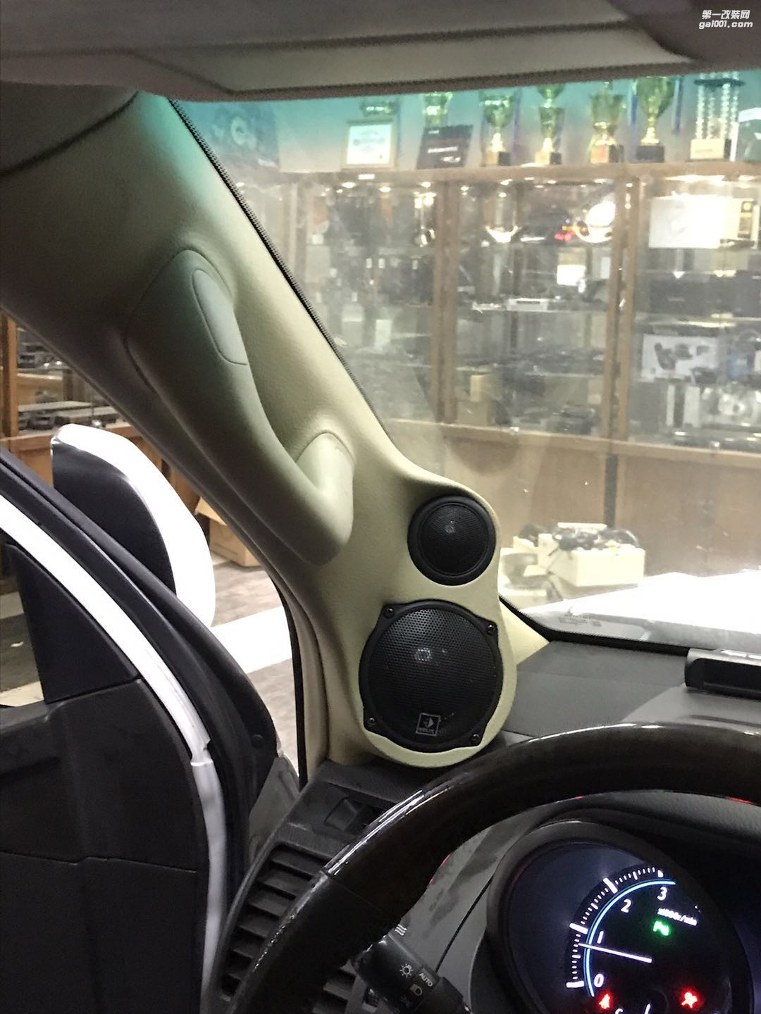 汕頭市星悅汽車音響藝術(shù)之作豐田霸道全車隔音降噪音響改裝德國(guó)喜力士音響套餐P63C靜聽心動(dòng)歌曲