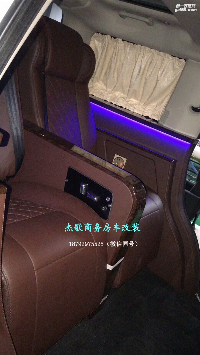 路虎發(fā)現(xiàn)4內(nèi)飾定制改裝，只為發(fā)現(xiàn)你的美！