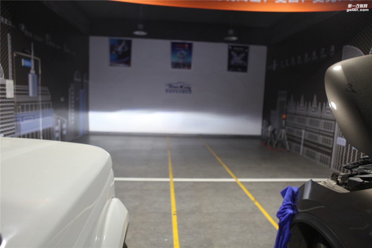 廣西改燈?雙光透鏡氙氣燈?車燈夜間照明效果明顯