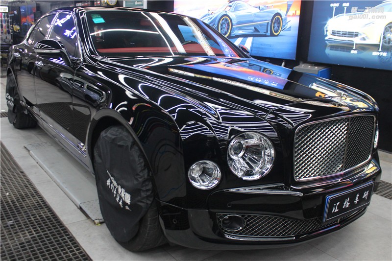 長(zhǎng)沙汽車改色貼膜 賓利慕尚全車施工透明膜 高亮透明膜