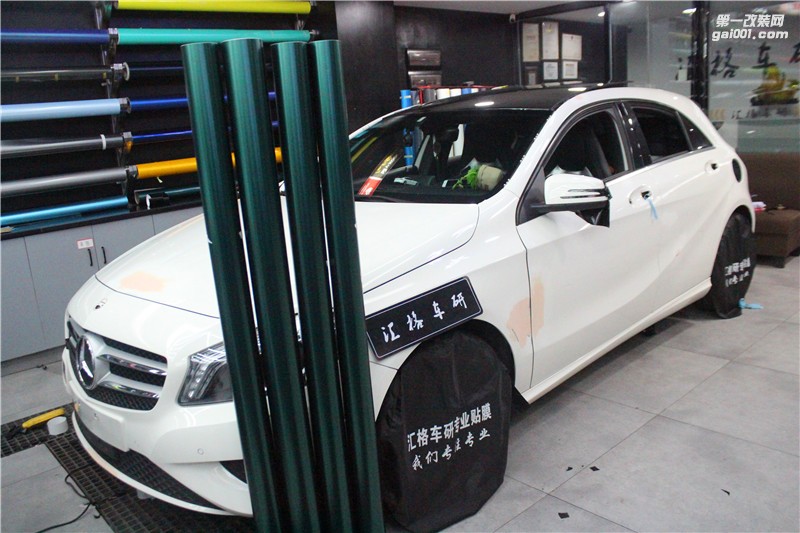 長沙車身改色膜 奔馳A45施工CYS電光祖母綠