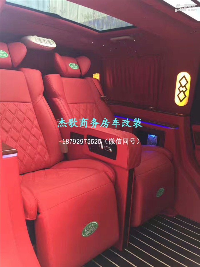越野內(nèi)飾改裝之路虎發(fā)現(xiàn)4變身展示升級大紅色！
