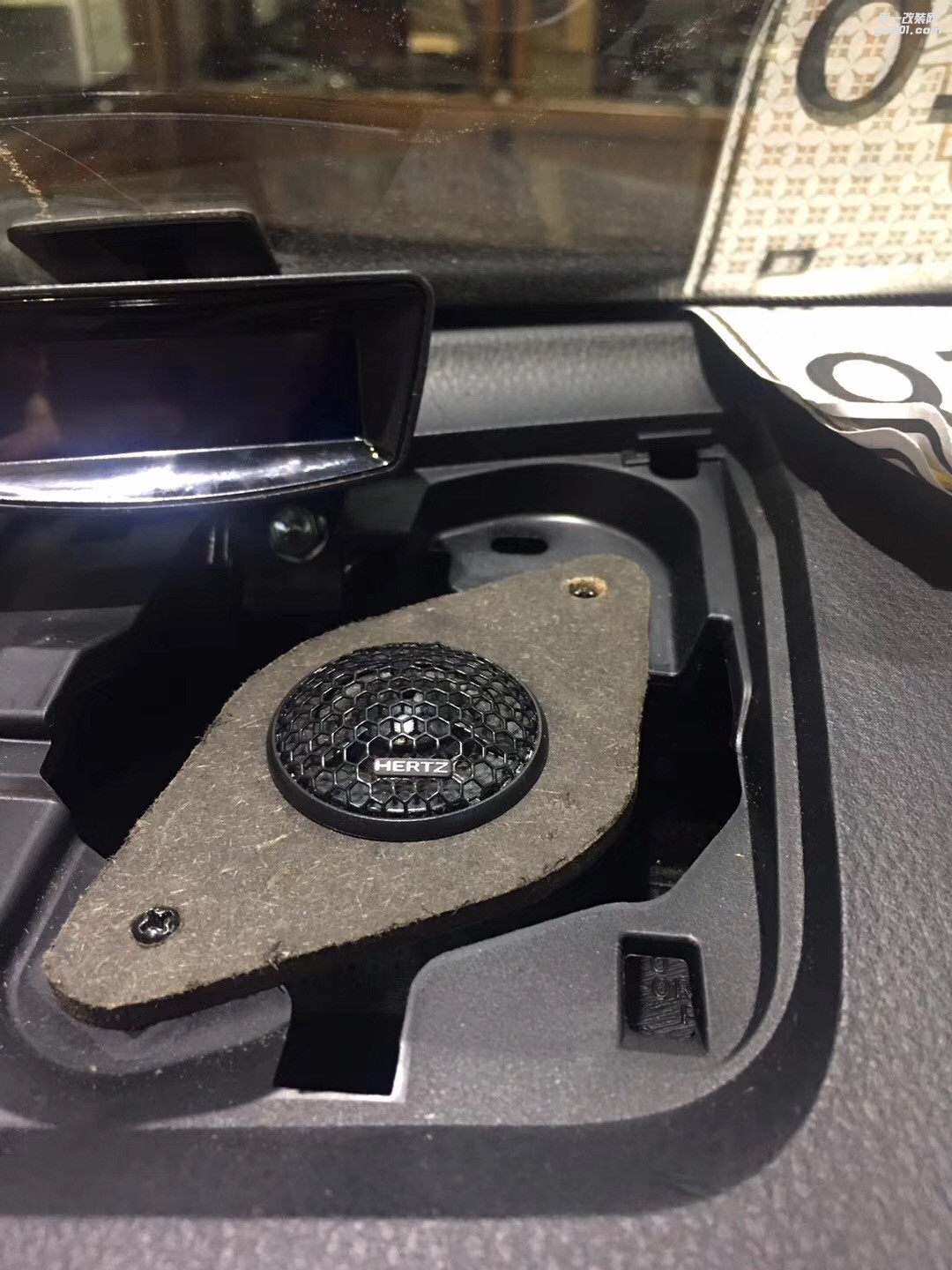 汕頭市星悅汽車音響專業(yè)汽車音響改裝汕頭豐田RAV4升級4門山水隔音汽車音響改裝意大利赫茲ESKF165喇叭