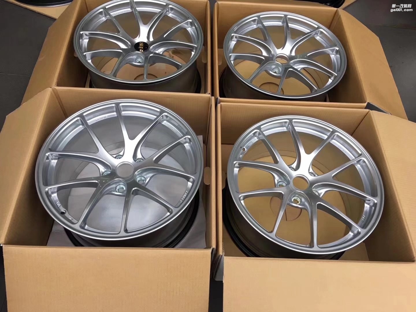 全新現(xiàn)貨，DS銀，鍛造 日本  BBS RIA