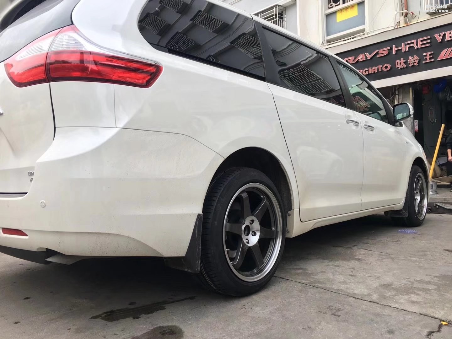 塞納，換 19寸 RAYS TE37 SL 完工！