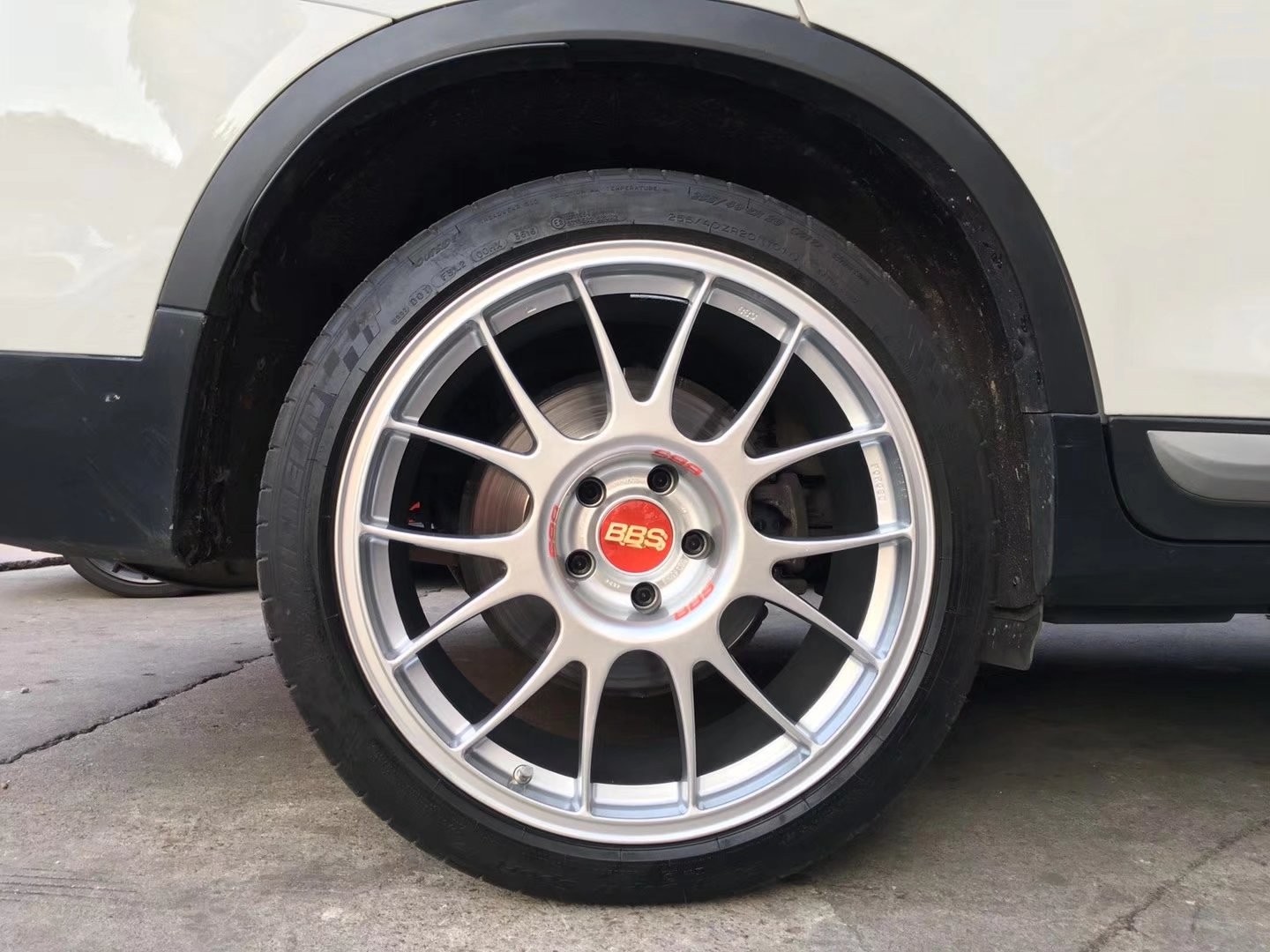 寶馬，換 20寸 BBS RE 完工 ！