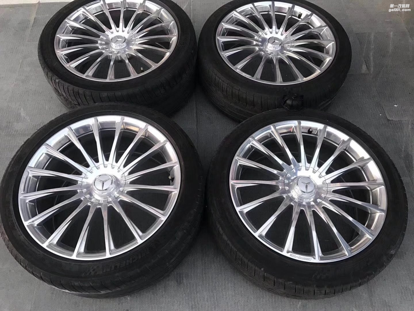 奔馳 Benz S65 AMG 20寸  原廠拆車，帶輪胎帶蓋子！ ? ????