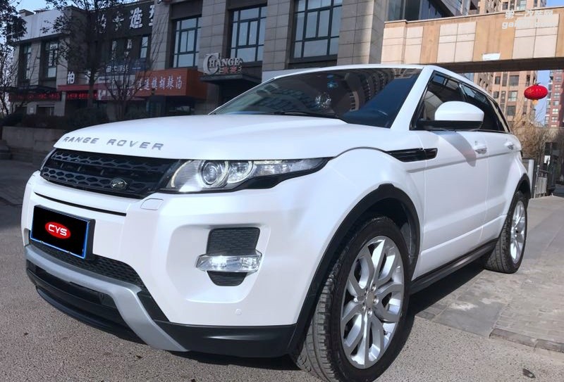 成都靚車匯青羊店路虎極光電光金屬白汽車改色貼膜