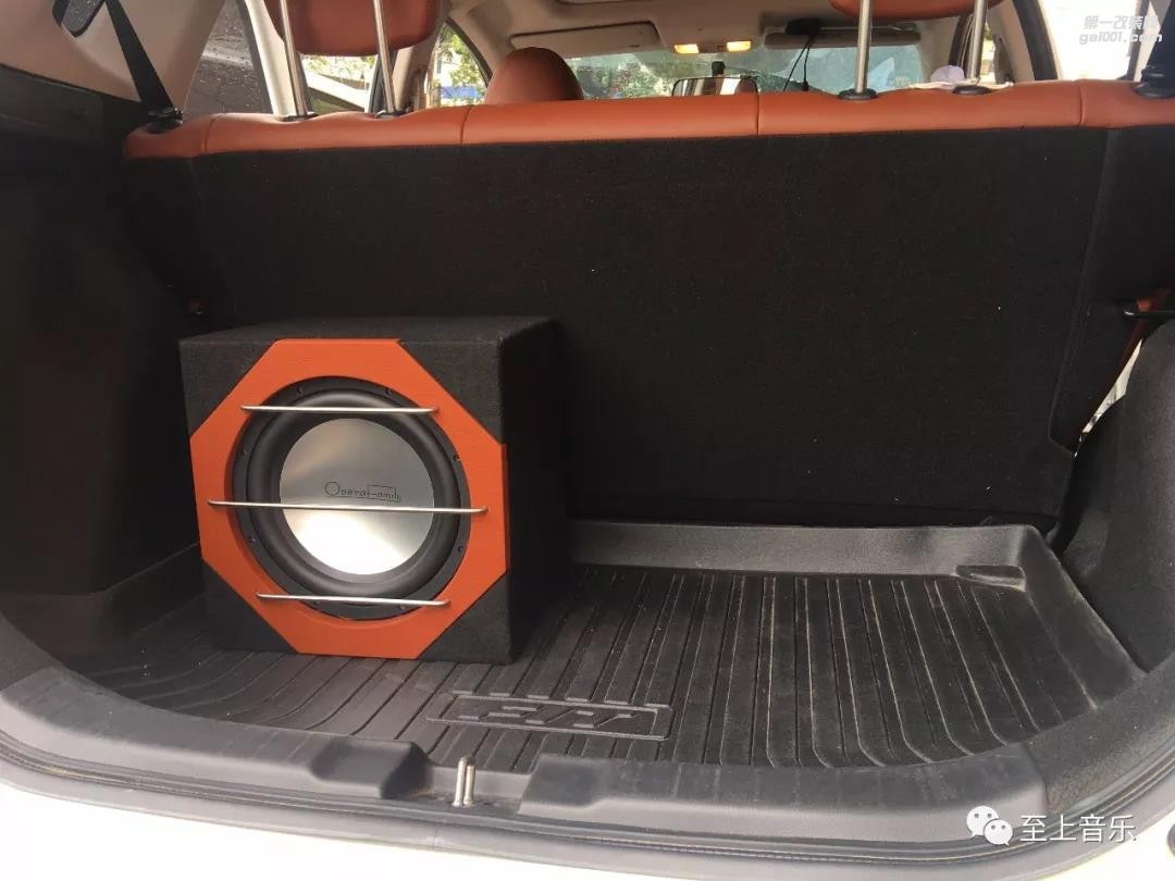 本田飛度提升原車音質(zhì)有一套！清遠(yuǎn)至上音樂汽車音響改裝