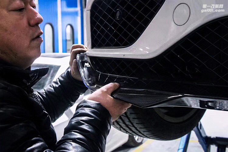 新款賓利歐陸GT改裝碳纖維套件 GT4.0T V8 S Mulliner改裝STARTECH碳纖維前后唇側(cè)裙