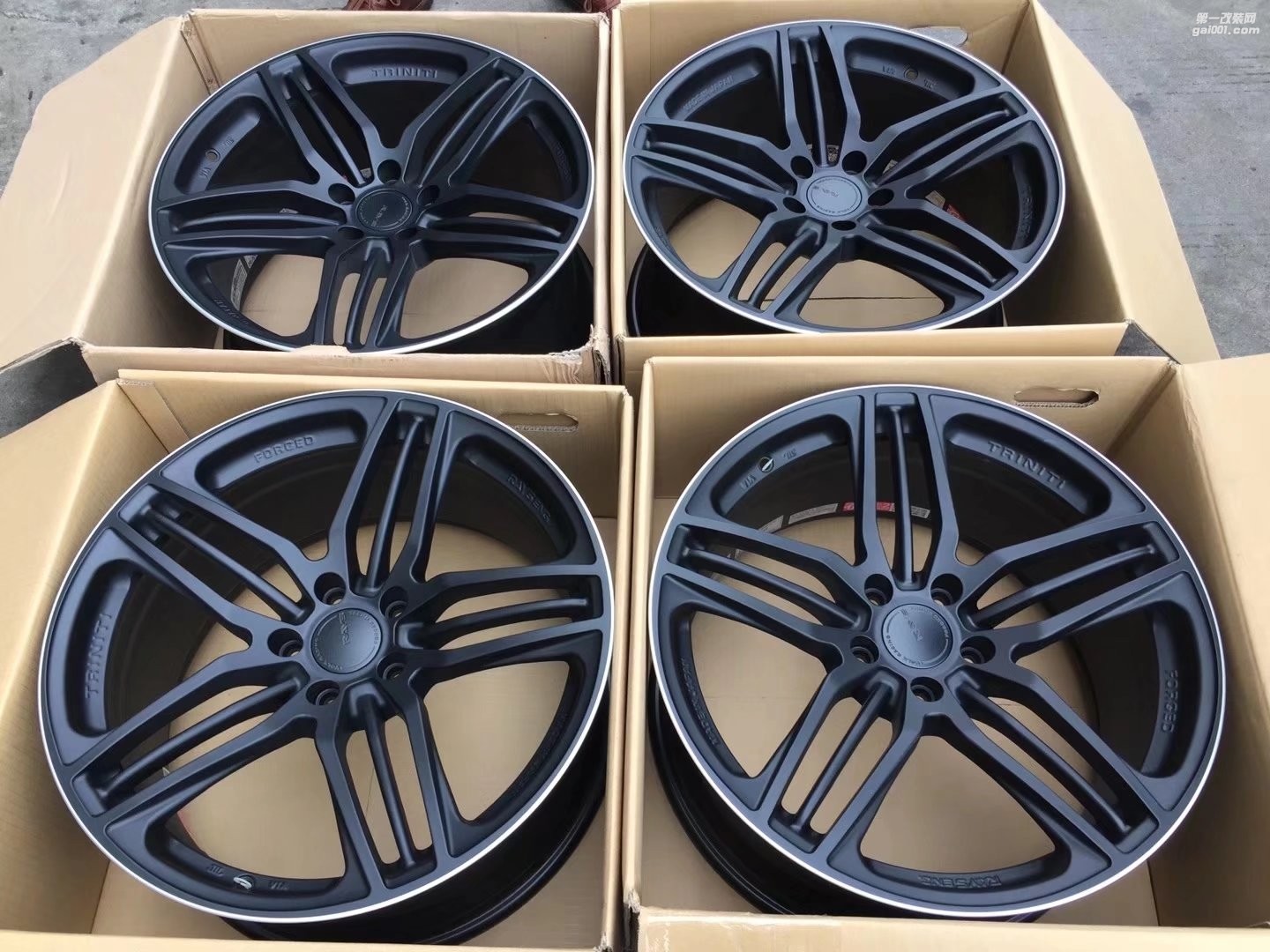 二手，鍛造 日本 RAYS TRINITI  19x8.5J ET38 9.5J ET45 5x112