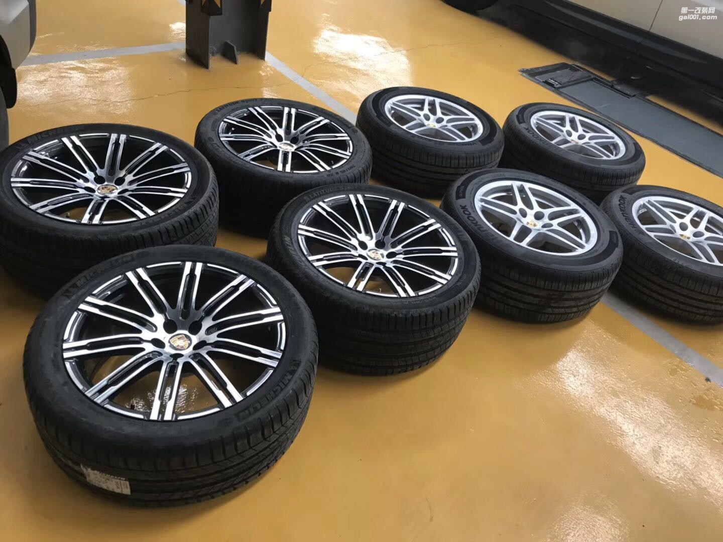 保時(shí)捷瑪卡 MACAN 18寸升級(jí)20寸Turbo鍛造輪轂 成都輪轂實(shí)體店