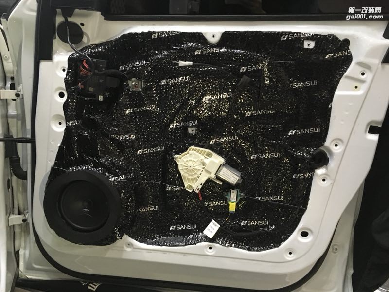 汕頭市星悅汽車音響枯燥的車旅生活增添無窮樂趣無法拒絕的好聲音讓每一天都精彩奧迪Q5改裝意大利赫茲音響