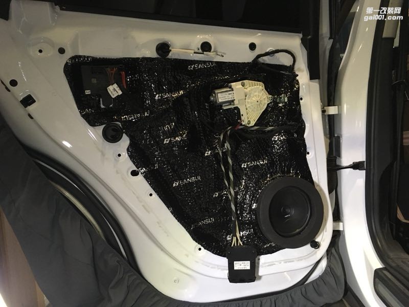 汕頭市星悅汽車音響枯燥的車旅生活增添無窮樂趣無法拒絕的好聲音讓每一天都精彩奧迪Q5改裝意大利赫茲音響