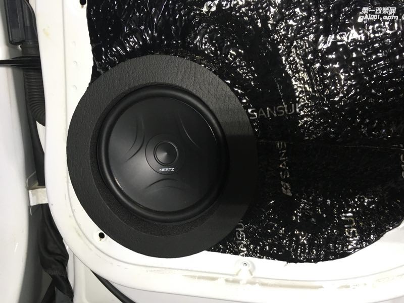 汕頭市星悅汽車音響枯燥的車旅生活增添無窮樂趣無法拒絕的好聲音讓每一天都精彩奧迪Q5改裝意大利赫茲音響