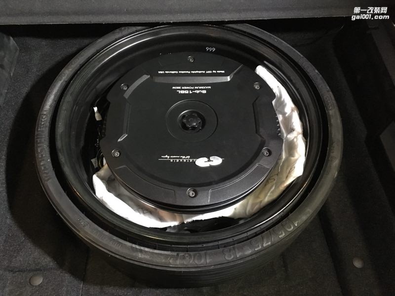 汕頭市星悅汽車音響枯燥的車旅生活增添無窮樂趣無法拒絕的好聲音讓每一天都精彩奧迪Q5改裝意大利赫茲音響