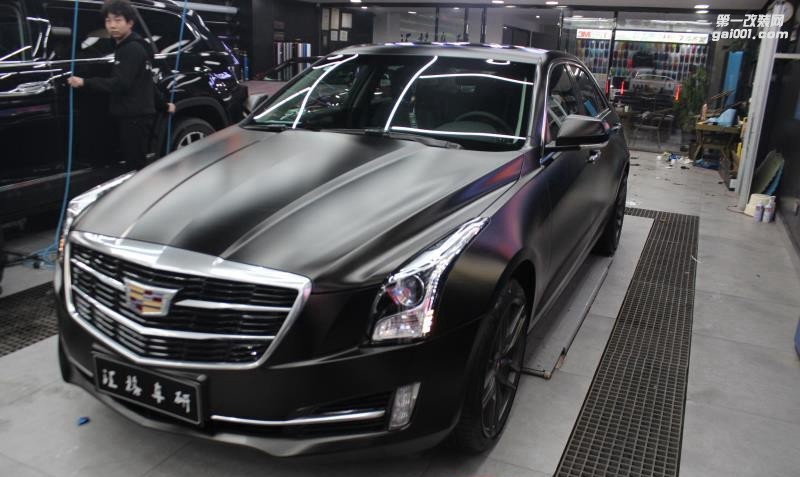 成都靚車(chē)匯青羊店凱迪拉克ATS電光金屬黑汽車(chē)改色貼膜