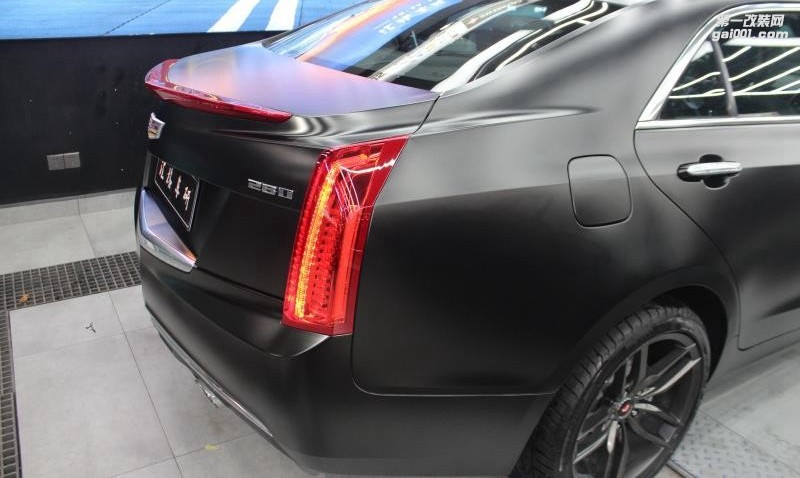 成都靚車(chē)匯青羊店凱迪拉克ATS電光金屬黑汽車(chē)改色貼膜