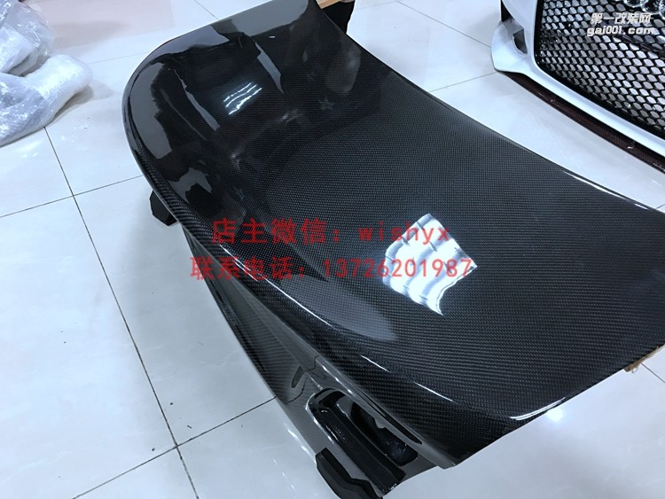 寶馬3系碳纖后背箱蓋