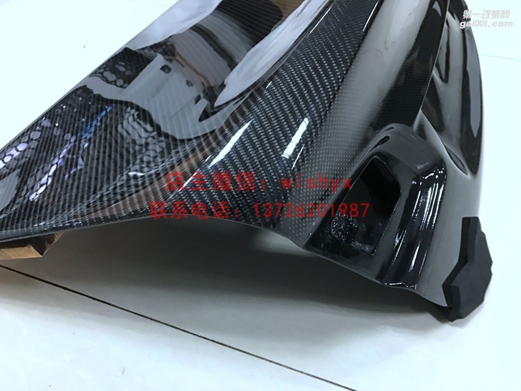 寶馬3系碳纖后背箱蓋