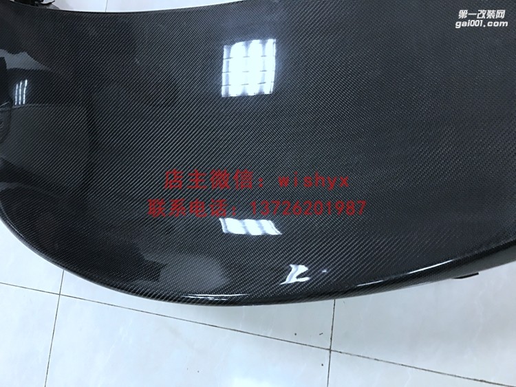 寶馬3系碳纖后背箱蓋