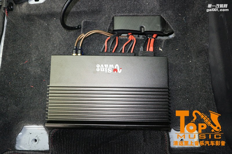 清遠(yuǎn)至上汽車音響改裝豐田RAV4定制音樂——追尋自己內(nèi)心喜愛之音！