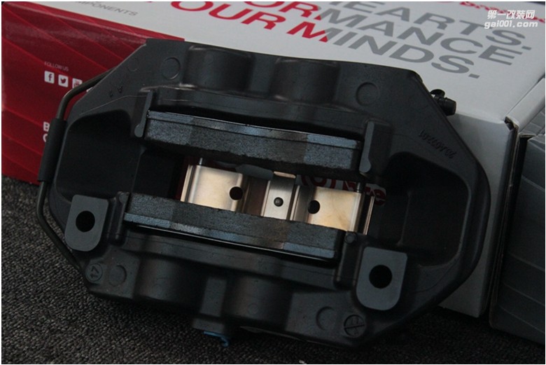 海亞：意大利brembo GTS GT-S M6 M4 競(jìng)技套件 寶馬M2M3M4 奧迪A4A5S5Q5 奧迪S3 大眾7R 等