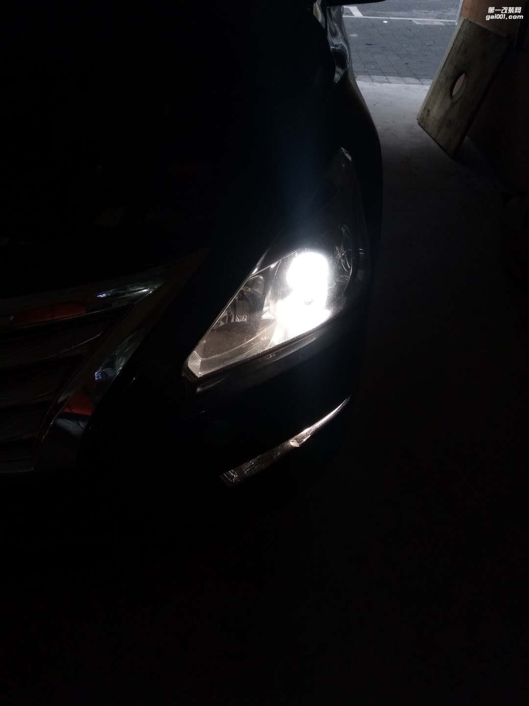 重慶改燈沙坪壩改燈專業(yè)車燈現(xiàn)代勝達(dá)  改激光大燈 提升大燈亮度