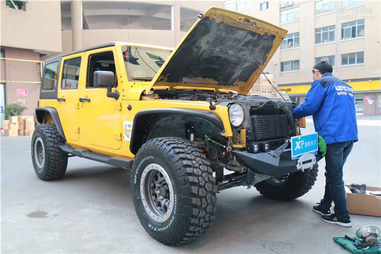 jeep吉普牧馬人汽車大燈改裝車燈歐司朗增亮氙氣燈泡進(jìn)口全新拆海拉5雙光透鏡LED日間行車燈
